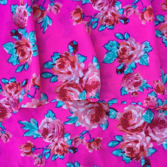 Paper Crane Layered Floral Pink Tank Top size Medium - Picture 6 of 9